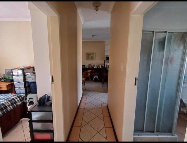 2 BEDROOM APARTMENT FOR SALE IN STONERIDGE